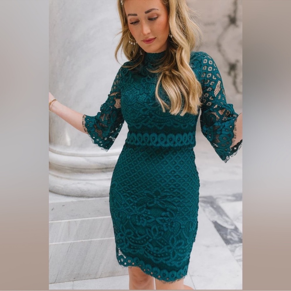 Ivy City Co Lacey Lace Sheath Dress In Emerald Green Size Medium